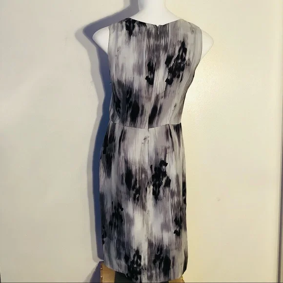 Banana Republic Silver and Black Silk Dress Size 6 - Picture 5 of 5